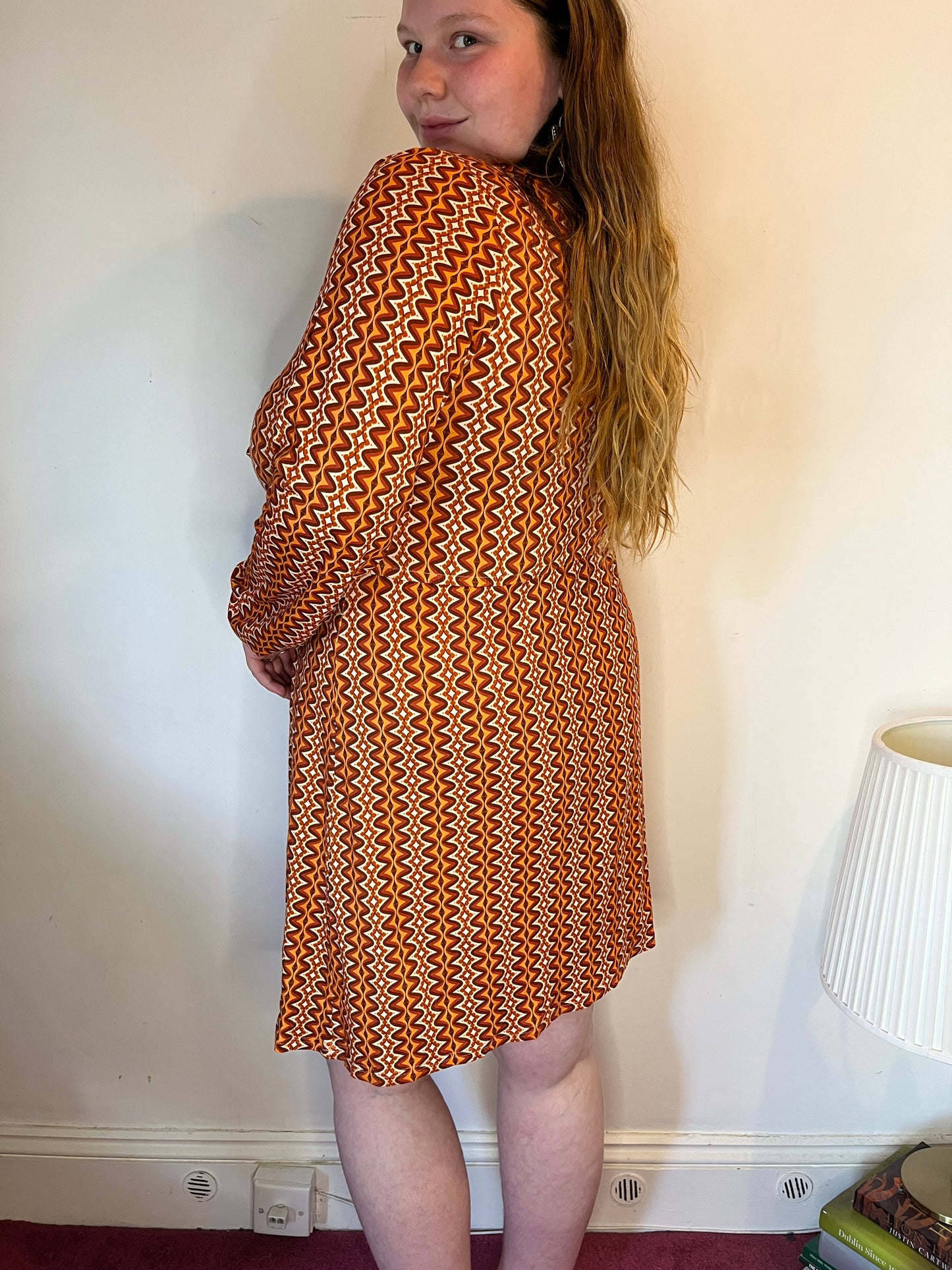 Retro Zigzag Tie-Neck Mini – UK 20