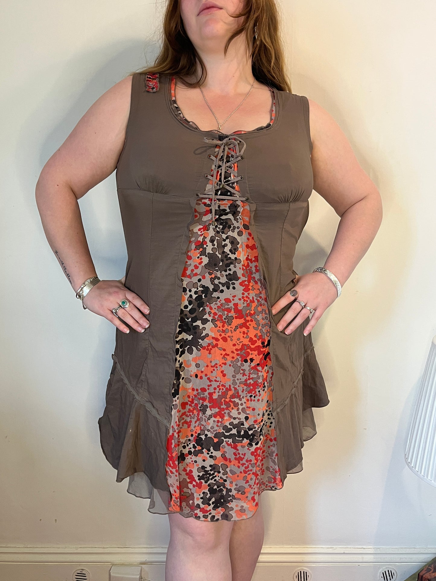 Sleeveless brown and orange midi dress - UK 18