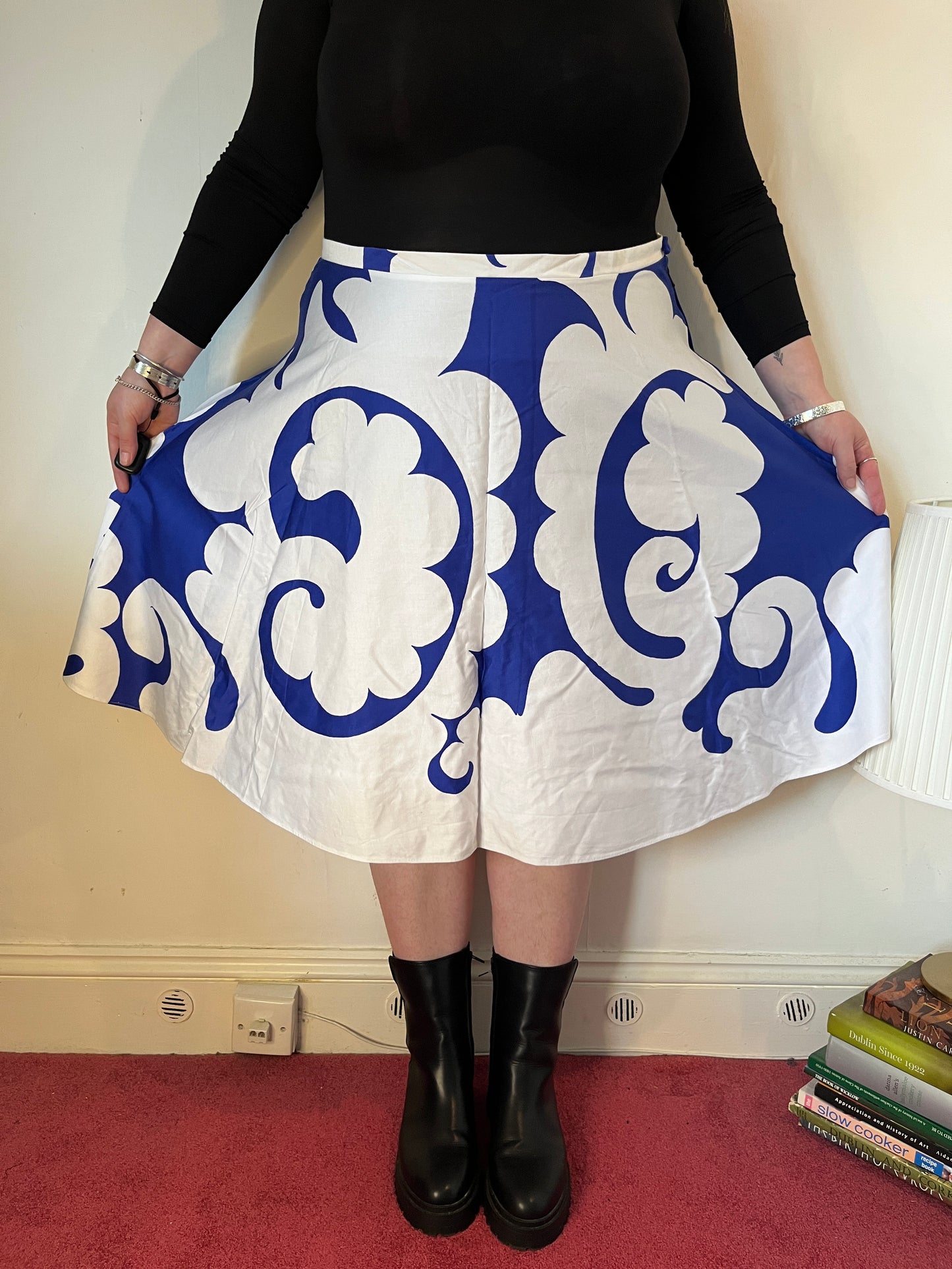 Swirl & Twirl Blue and White Skirt – UK 22