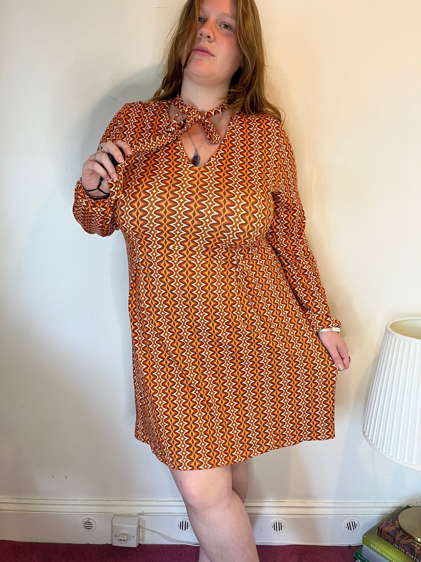 Retro Zigzag Tie-Neck Mini – UK 20
