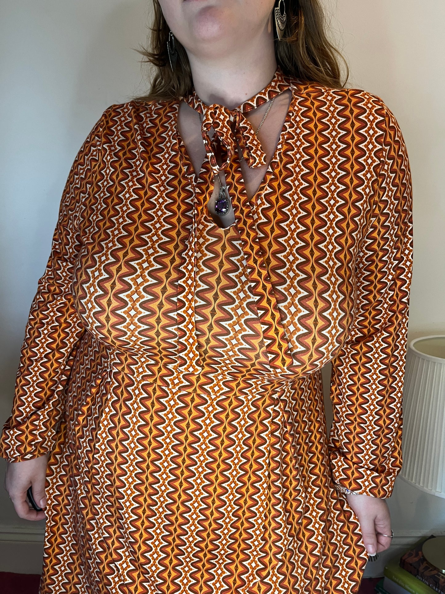 Retro Zigzag Tie-Neck Mini – UK 20