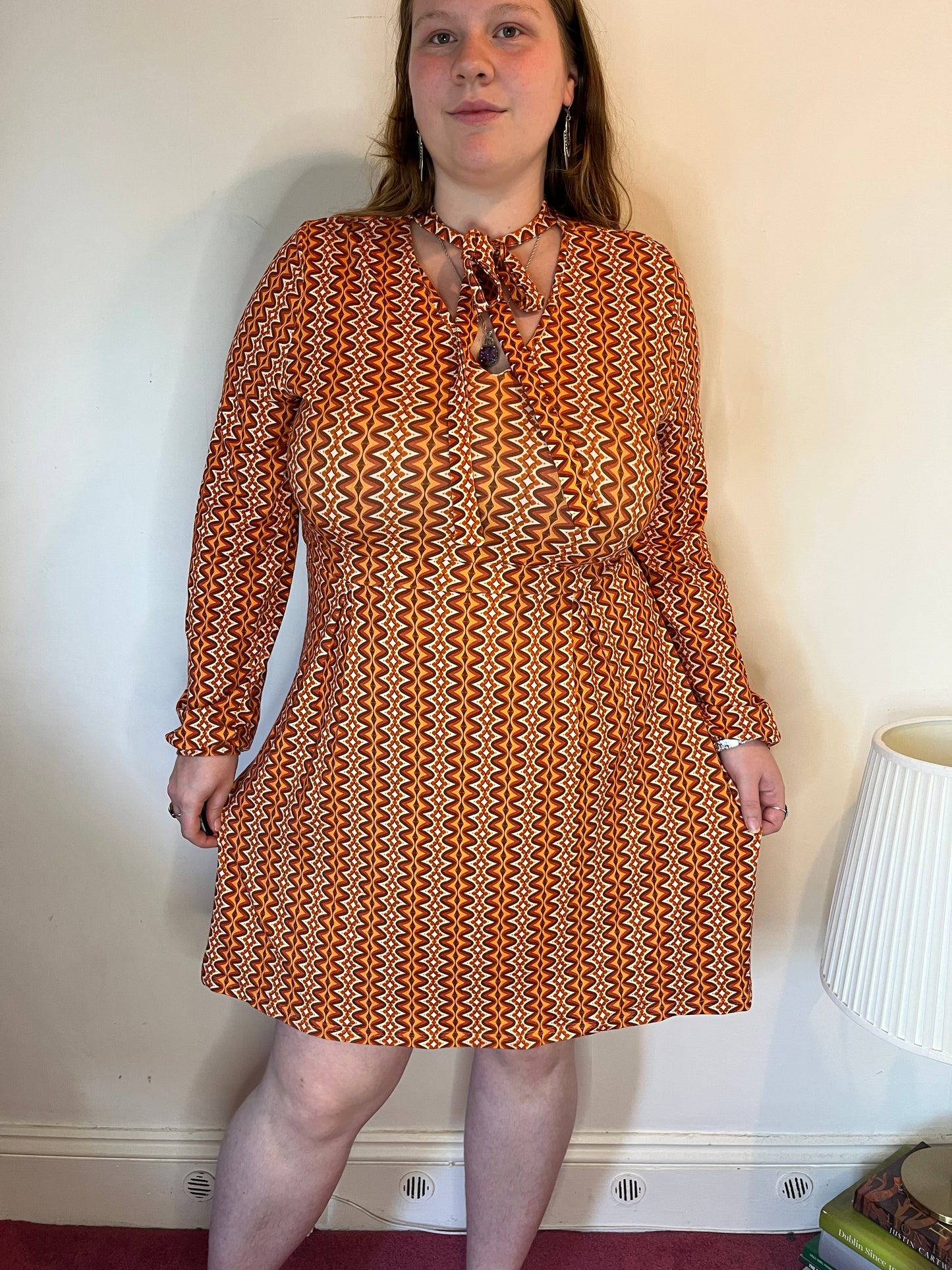 Retro Zigzag Tie-Neck Mini – UK 20