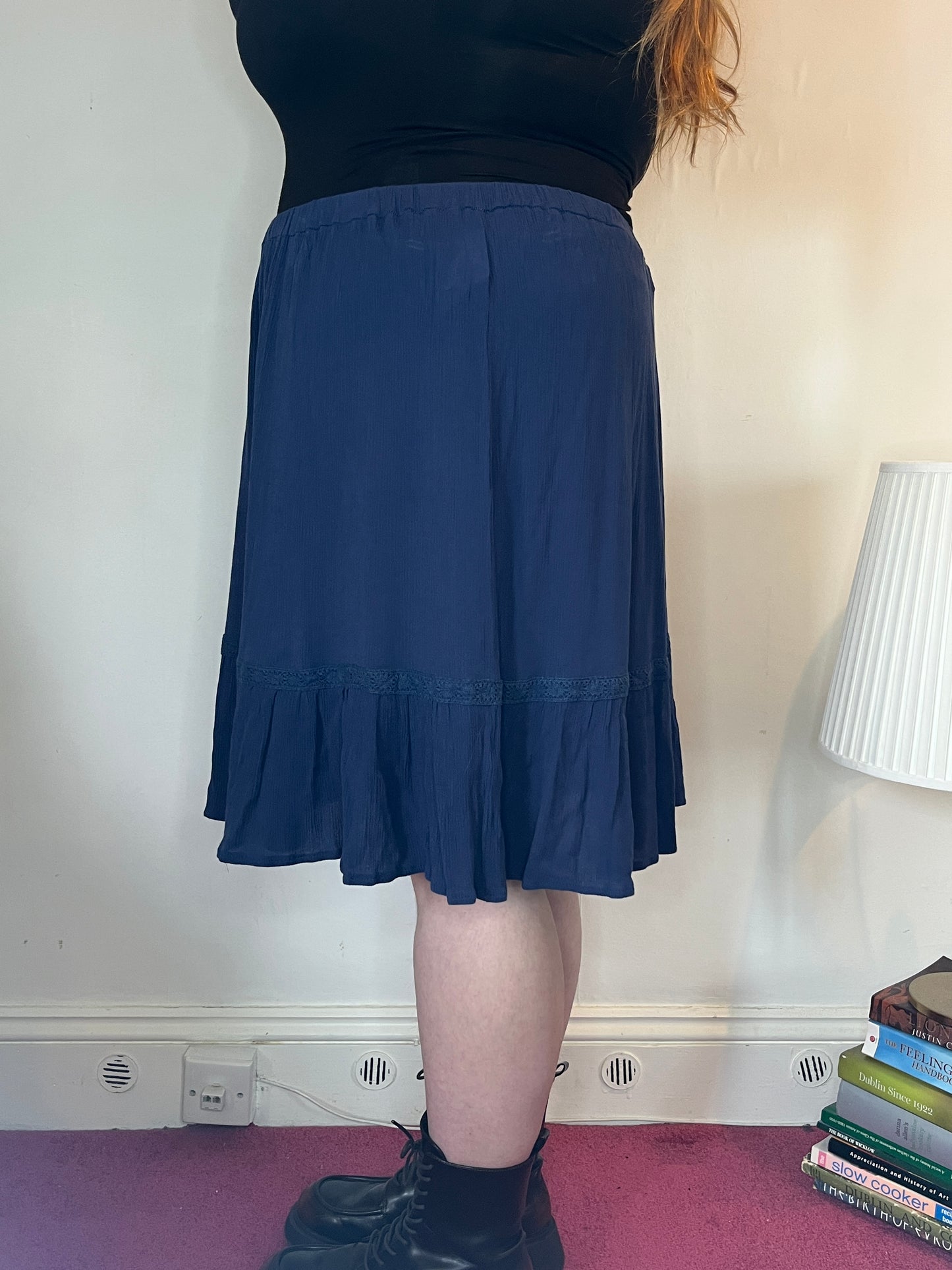 Vintage navy midi skirt - UK 28