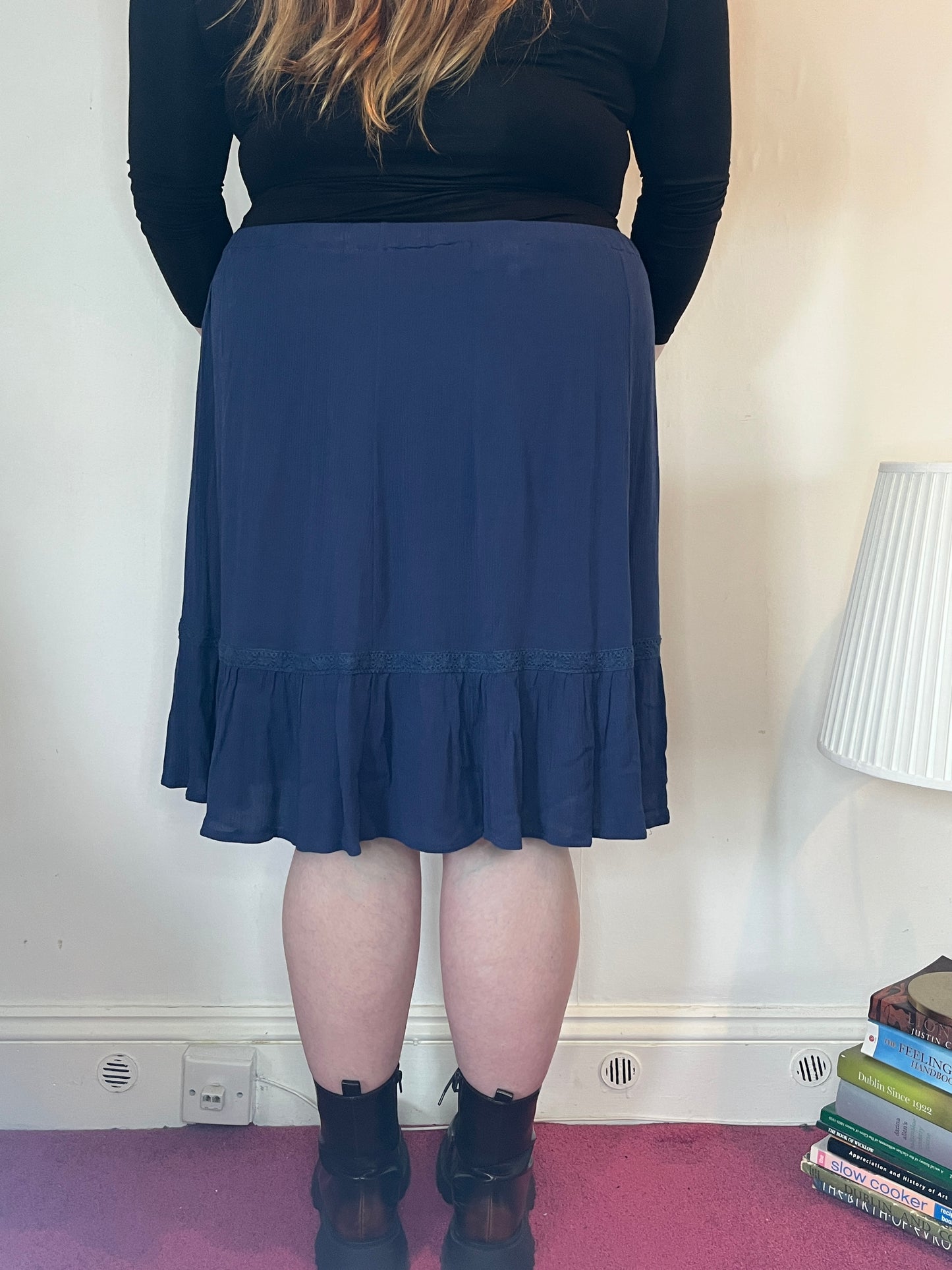 Vintage navy midi skirt - UK 28