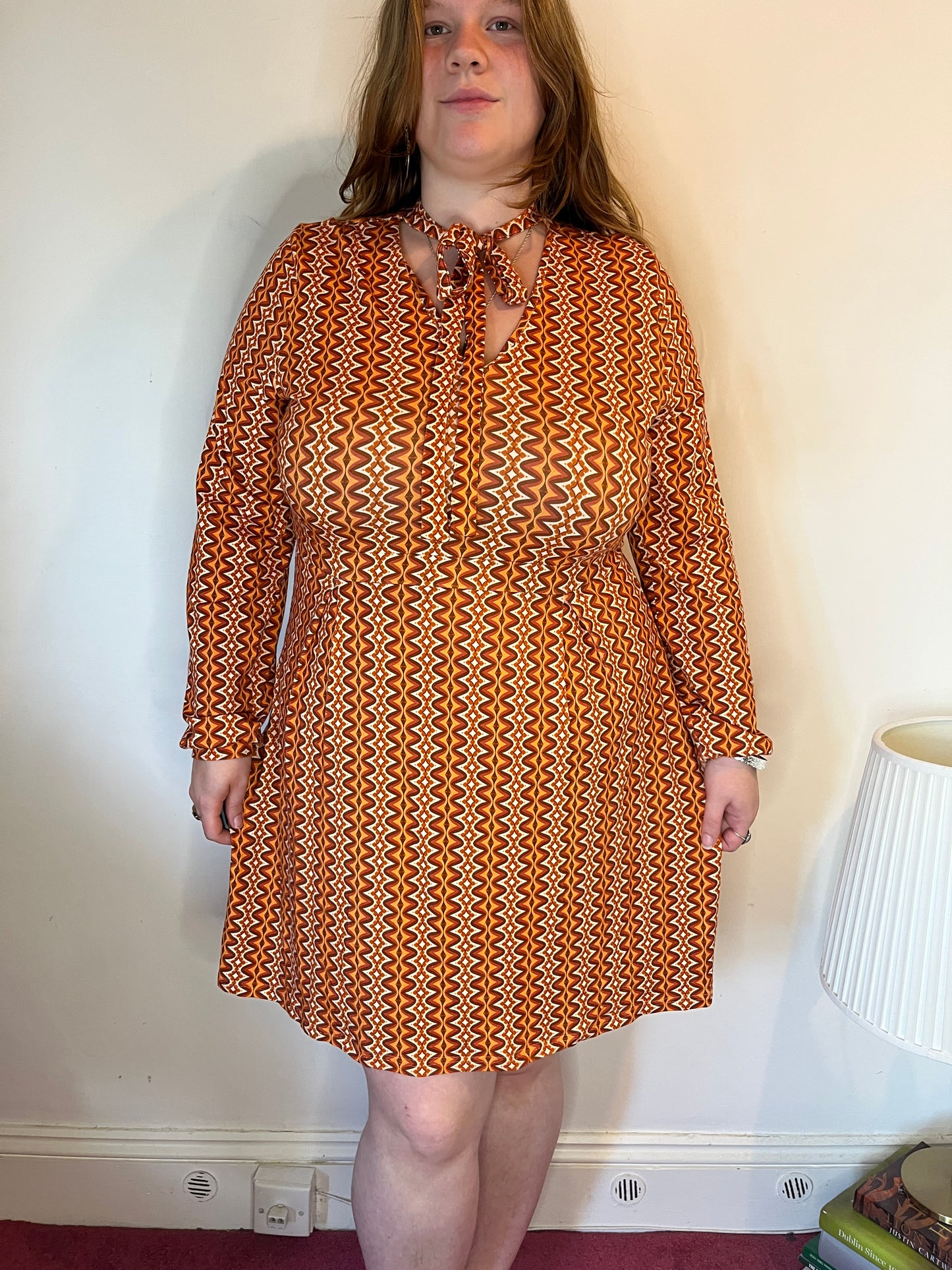 Retro Zigzag Tie-Neck Mini – UK 20