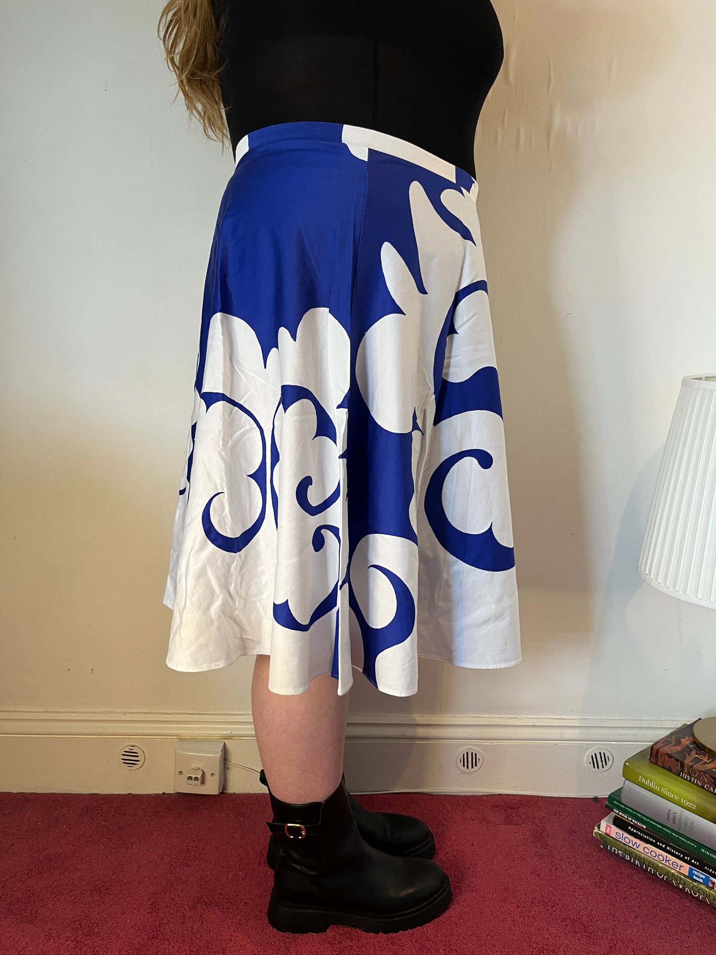 Swirl & Twirl Blue and White Skirt – UK 22